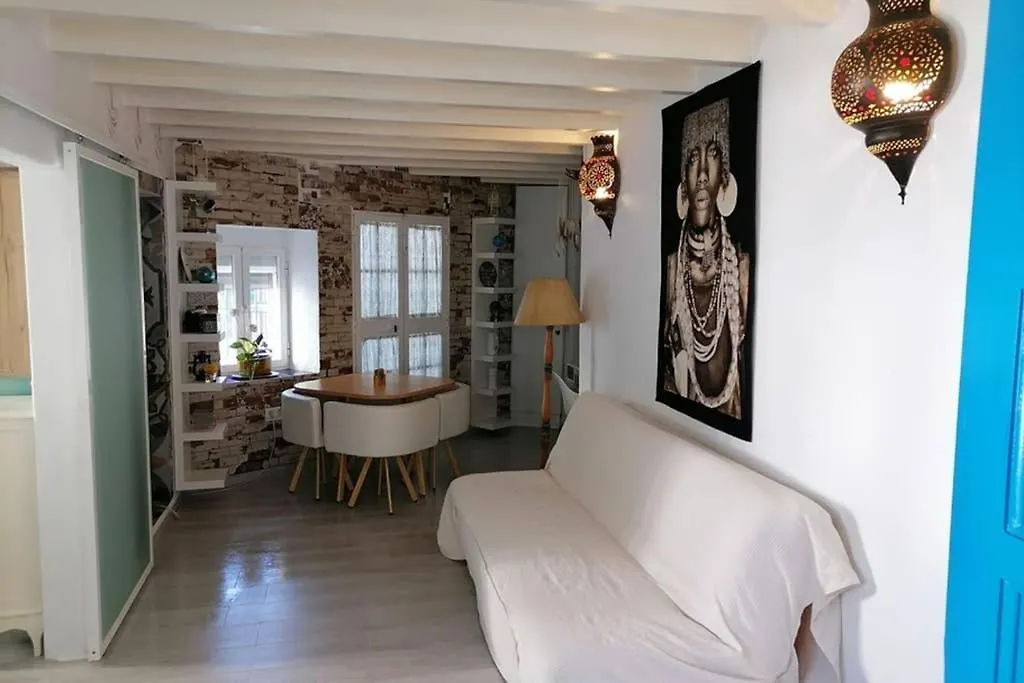 House Maruja Includes 2 Complet Apartments With Wifi & Jacuzzi Cutar 0*,  Spain