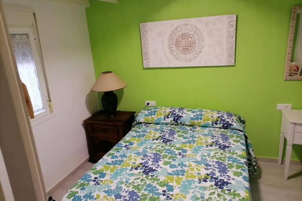 House Maruja Includes 2 Complet Apartments With Wifi & Jacuzzi Cutar Holiday home