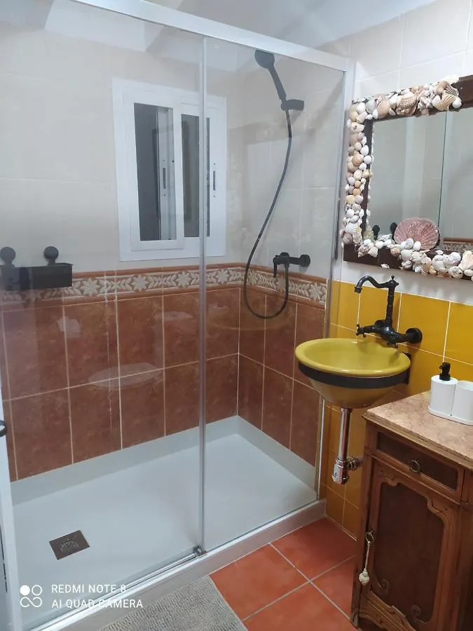 House Maruja Includes 2 Complet Apartments With Wifi & Jacuzzi Cutar