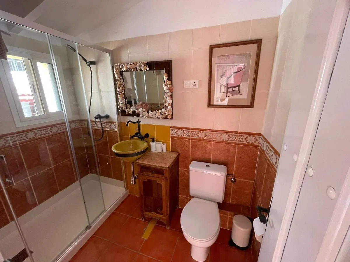 House Maruja Includes 2 Complet Apartments With Wifi & Jacuzzi Cutar