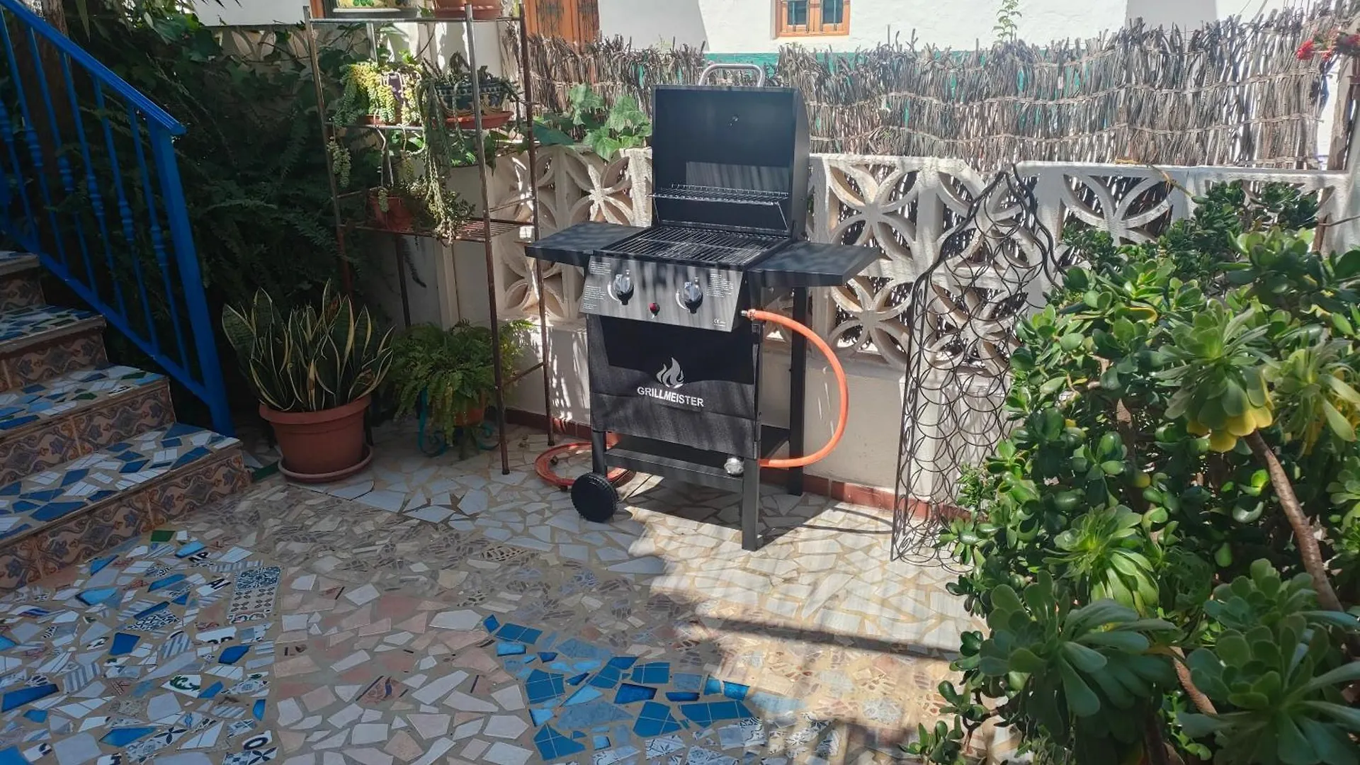 Holiday home House Maruja Includes 2 Complet Apartments With Wifi & Jacuzzi Cutar Spain